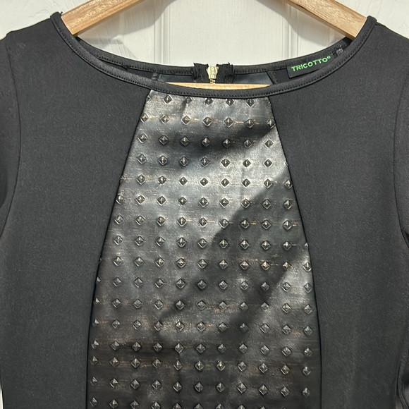 TRICOTTO black mini dress. - Picture 2 of 9